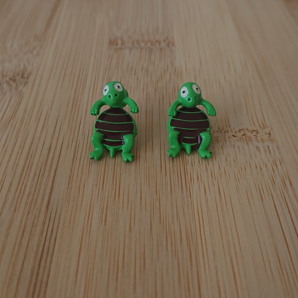Cute Swinging Green Turtle Earrings